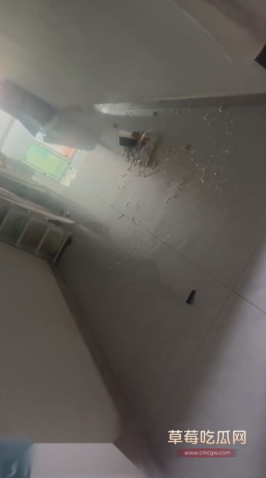 精神小伙装逼翻车 (5) 精神小伙装逼翻车 (5)