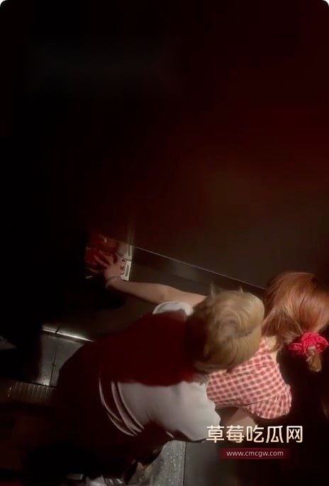 情侣大干分手炮 (4) 情侣大干分手炮 (4)