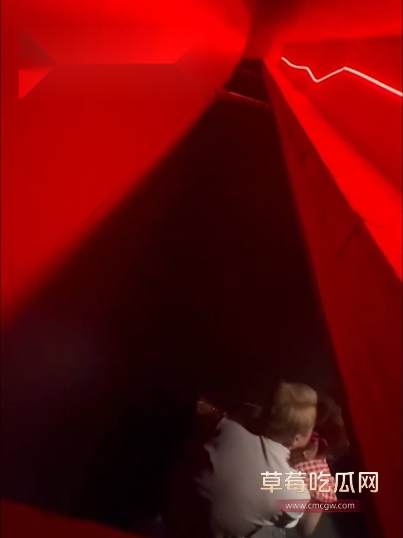 情侣大干分手炮 (5) 情侣大干分手炮 (5)