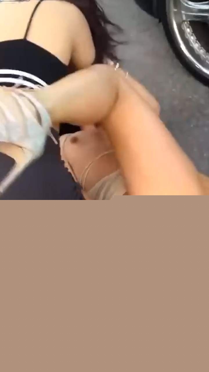 佛罗里达俩美女真空开撕 (3) 佛罗里达俩美女真空开撕 (3)