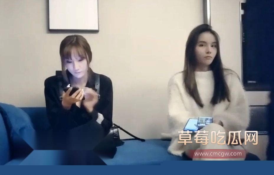 淫荡姐妹花激情双飞场1