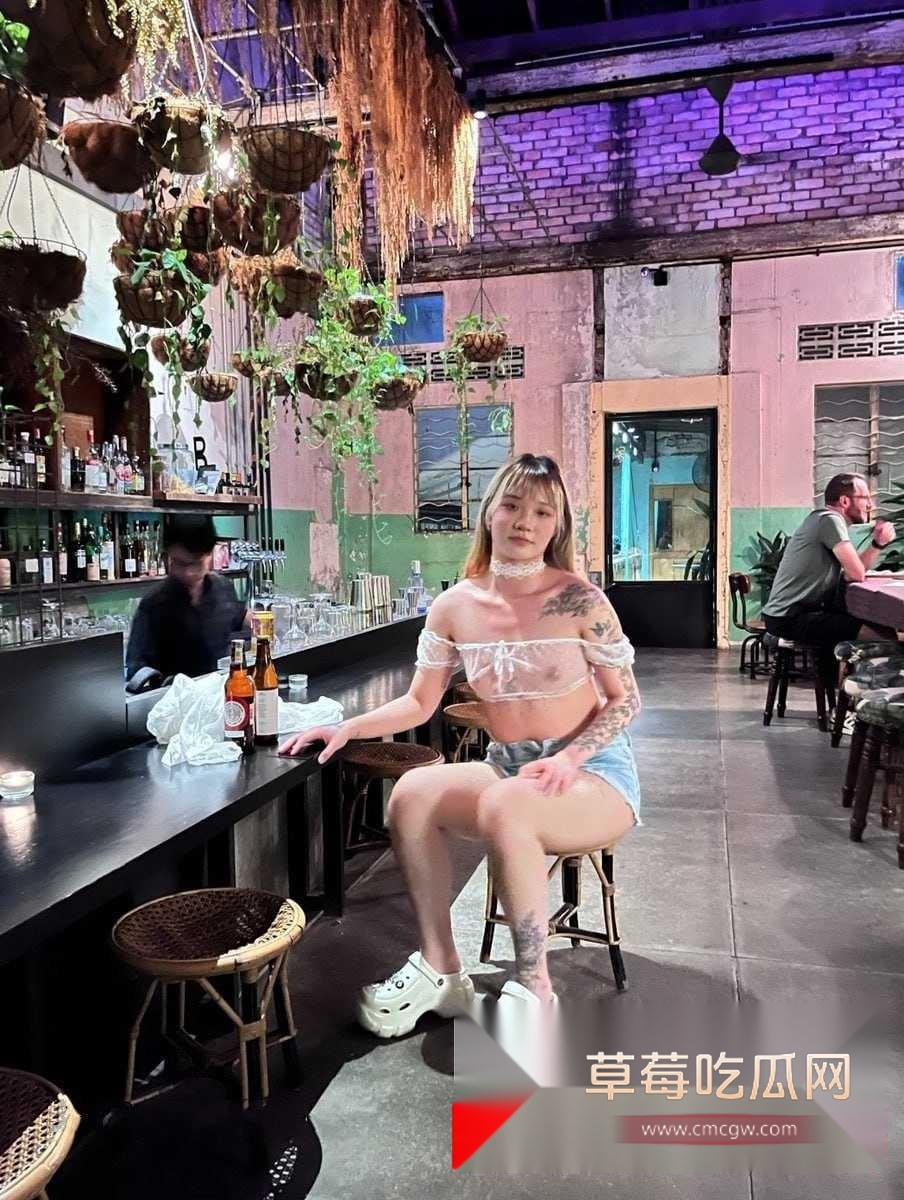 花臂学生妹福利合集 (4)