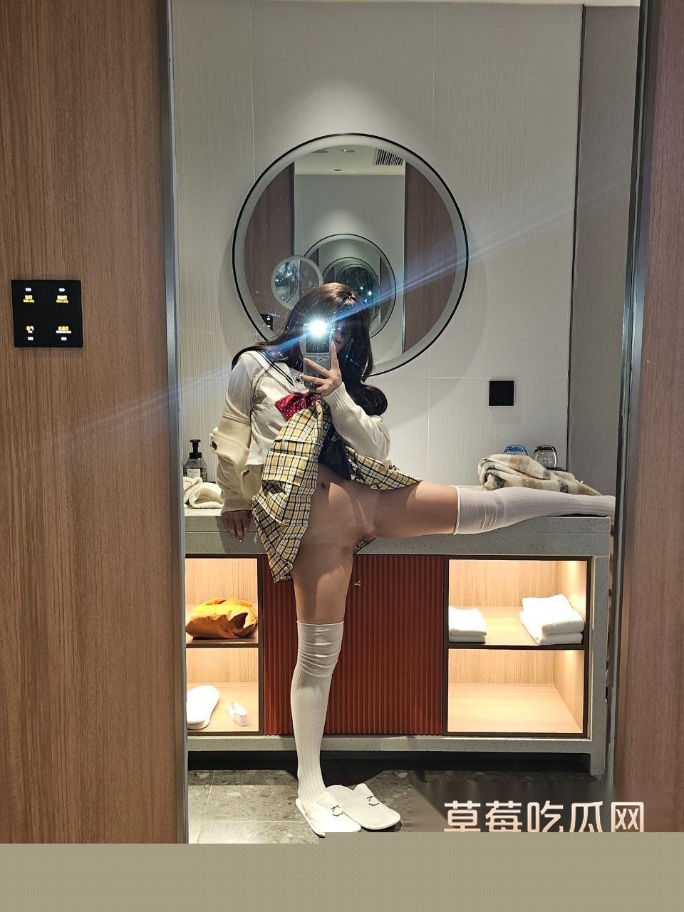 清纯妹的双面人生 1