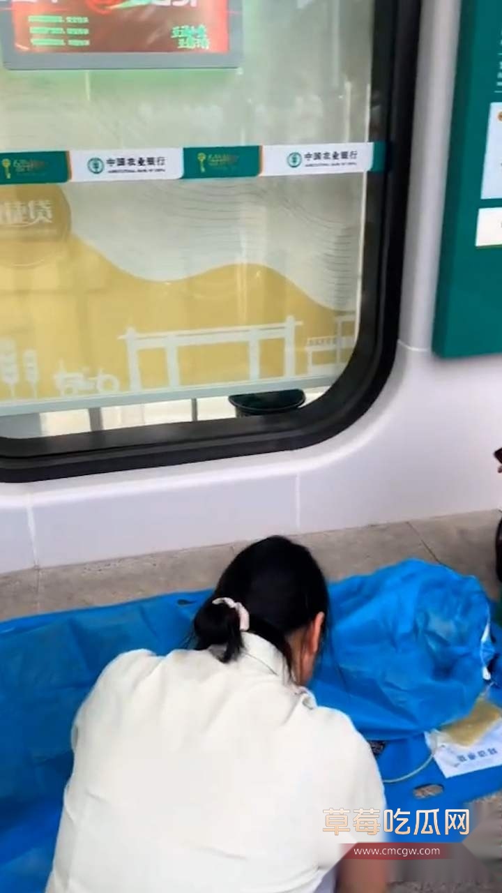 抬病人到银行 4