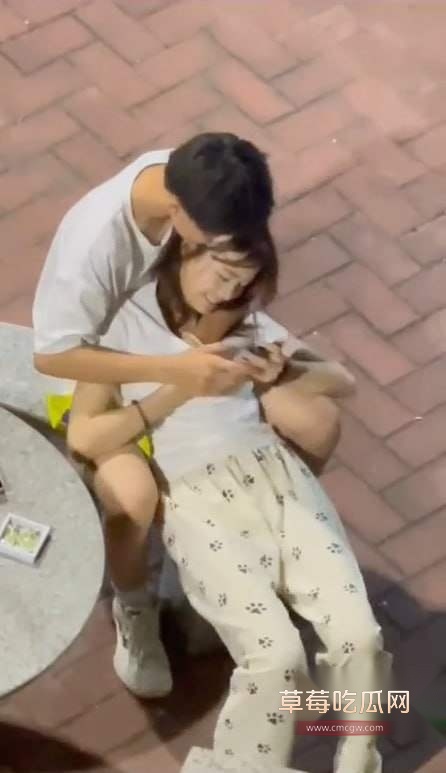 偷拍高中小情侣 5