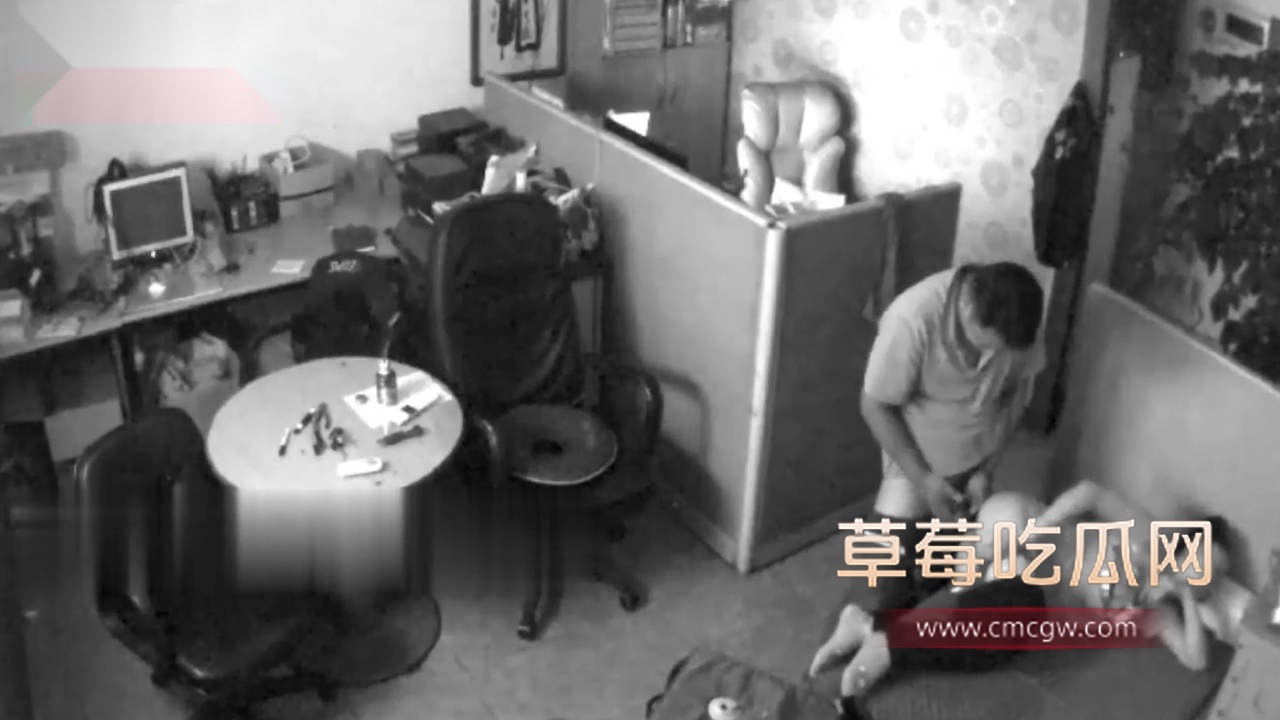 杂志社领导操少妇同事 5 杂志社领导操少妇同事 5