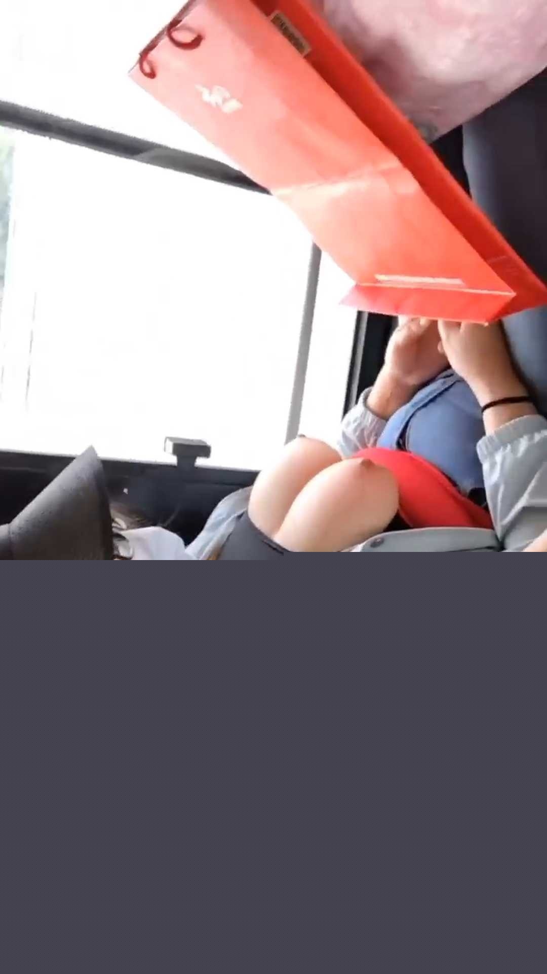公交车上玩露出 2