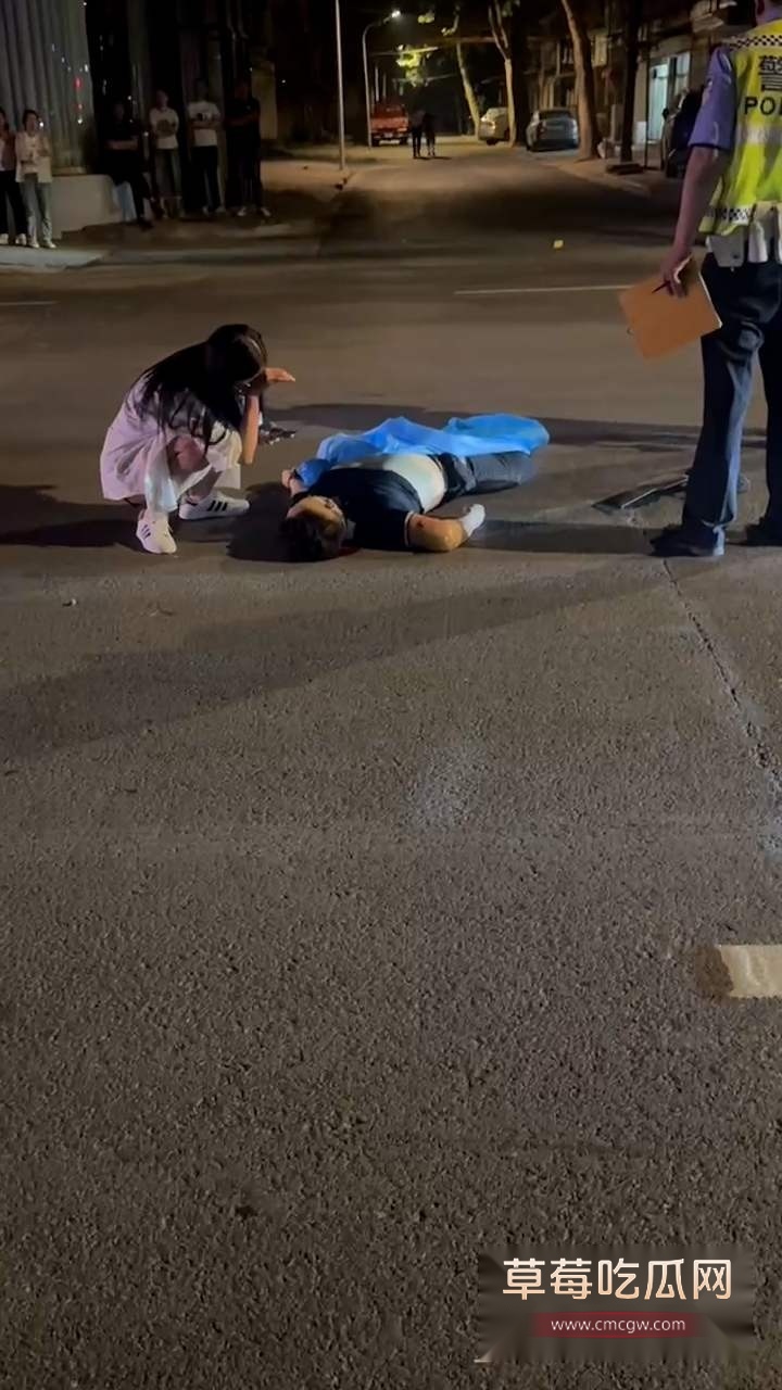 男子醉倒街头被无证醉驾司机撞死 1 男子醉倒街头被无证醉驾司机撞死 1