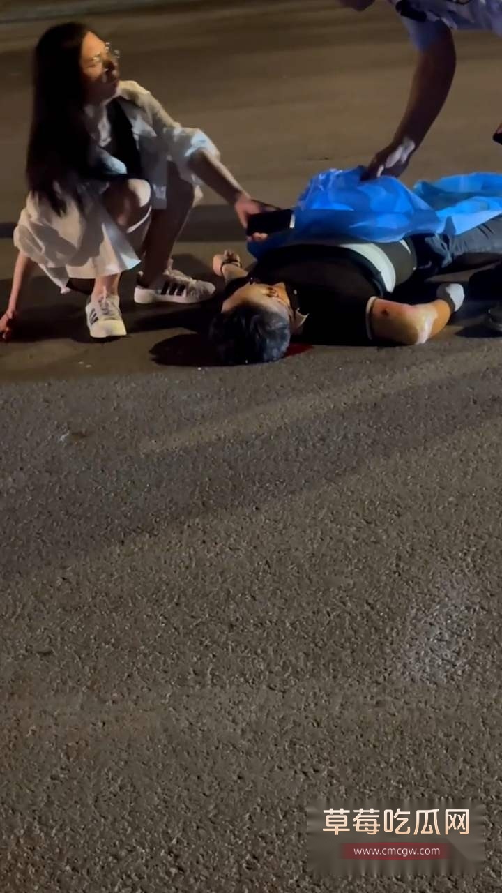 男子醉倒街头被无证醉驾司机撞死 4 男子醉倒街头被无证醉驾司机撞死 4