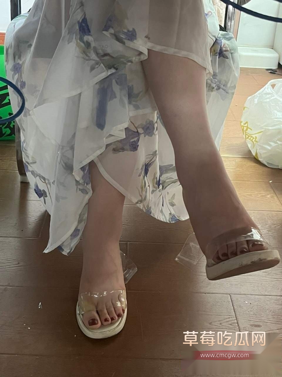 偷拍办公室女神 2