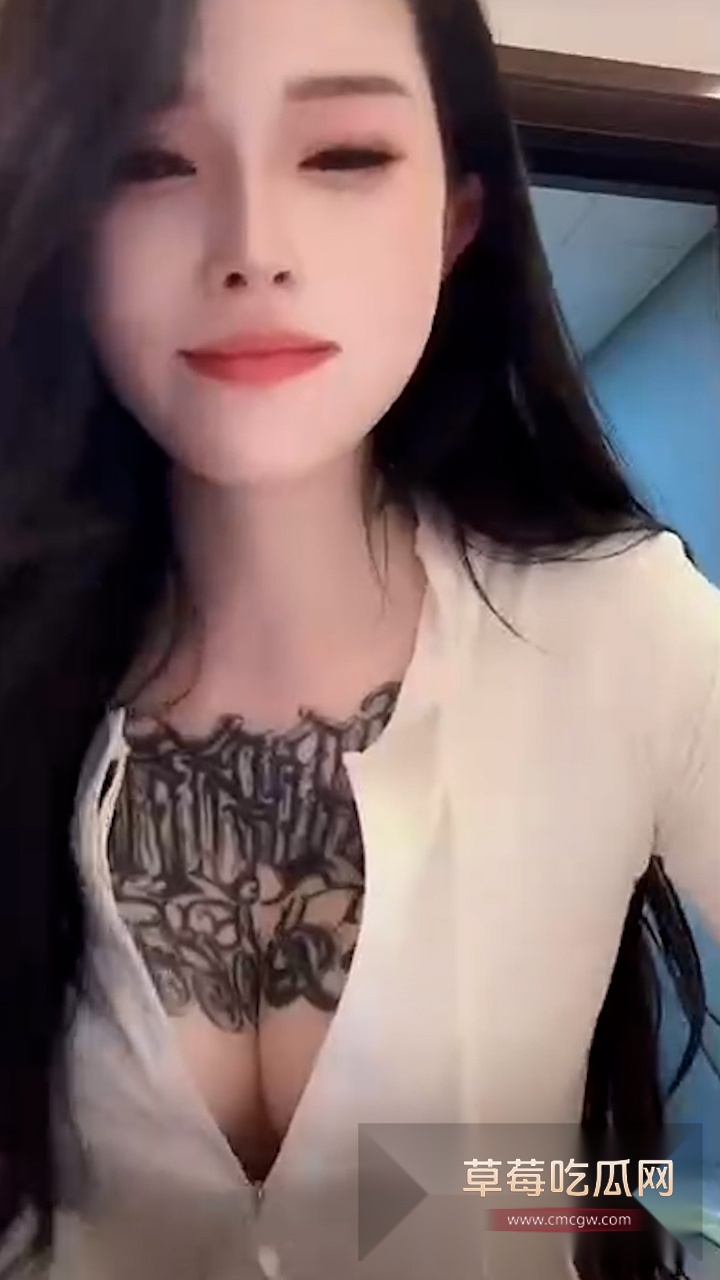 神仙姐姐直播间露奶 2 神仙姐姐直播间露奶 2