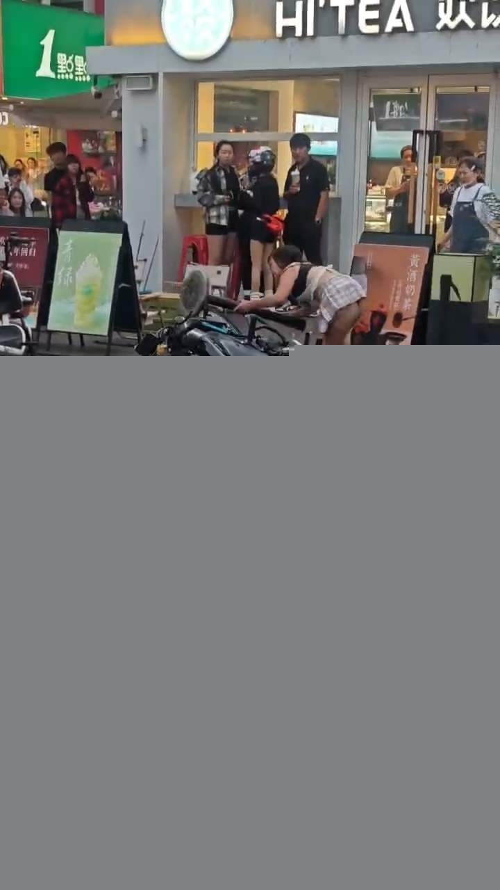 究极小坦克大闹王府井 3