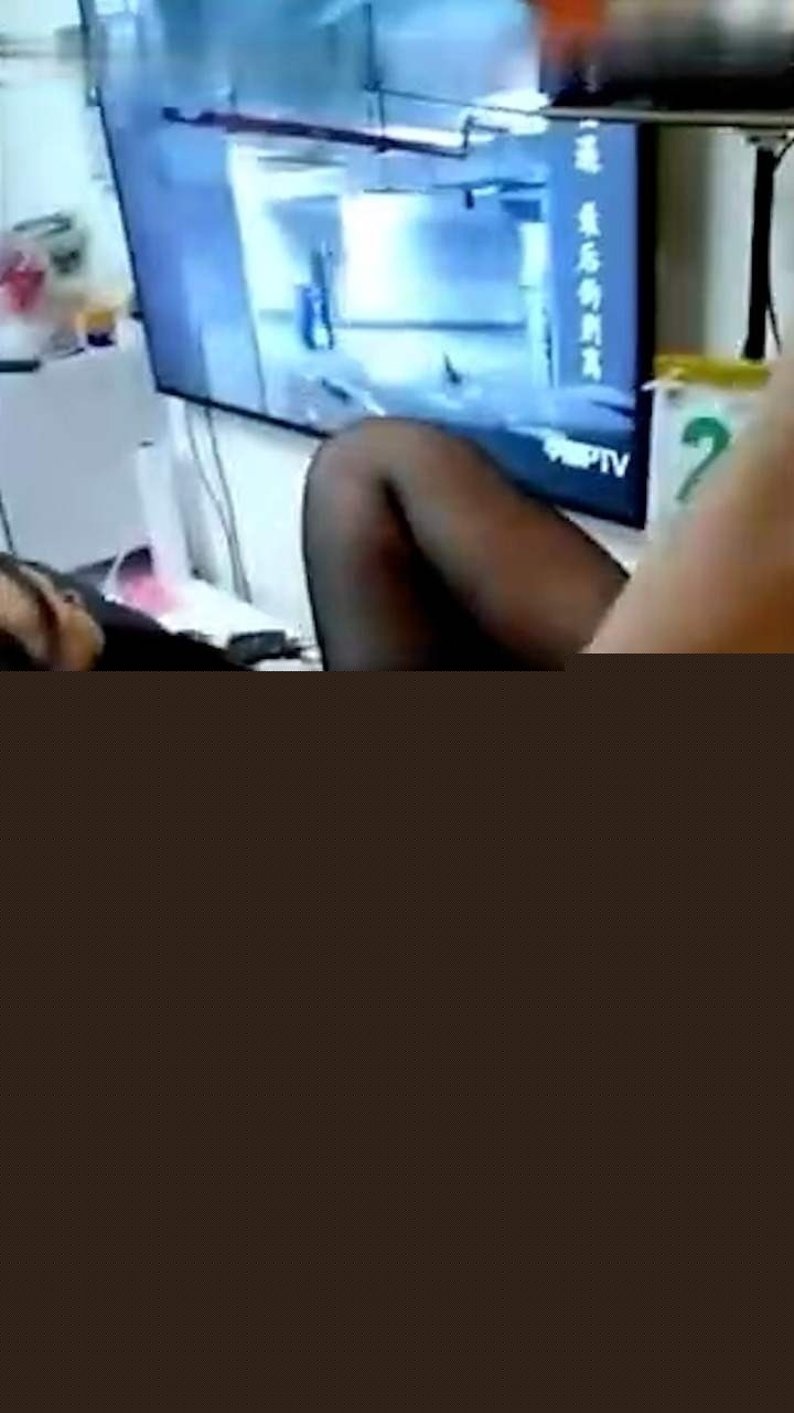 问题少年下药强操妈妈 2 问题少年下药强操妈妈 2