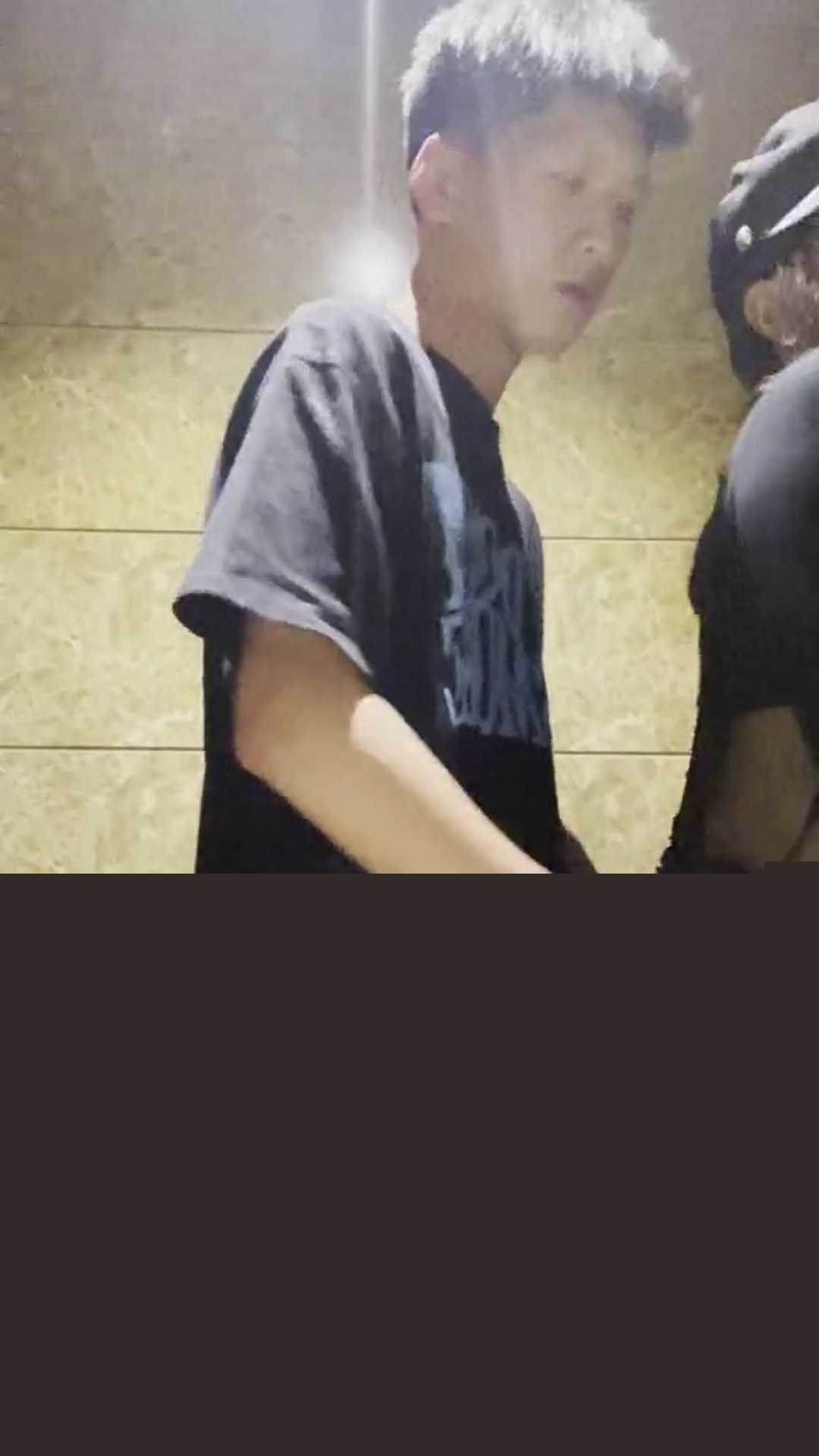 情侣KTV厕所后入 3