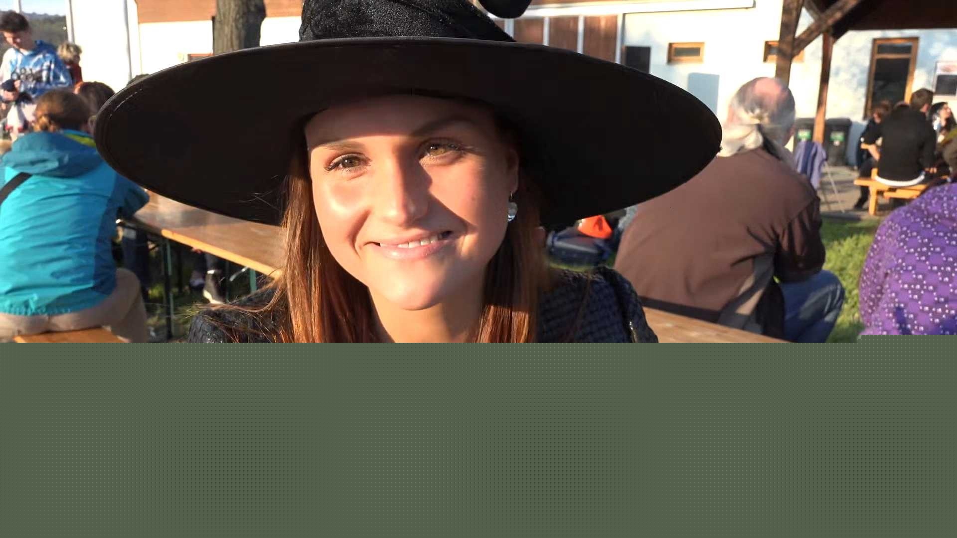 捷克街头快餐E95巨乳女巫  1