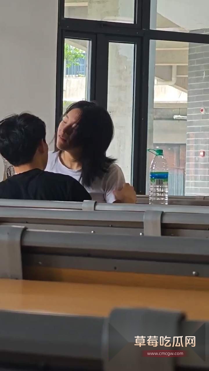 校园饥渴情侣 2