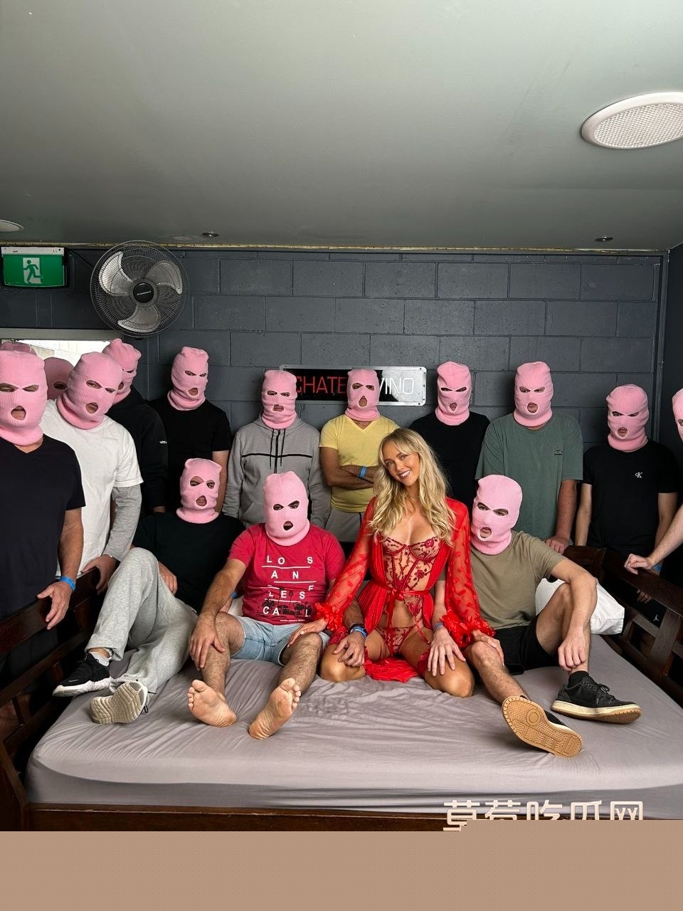 挑战在6小时内与583名男子发生性关系 5