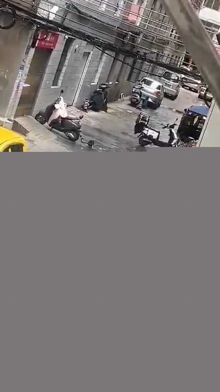 云南玉溪持刀砍人事件 4