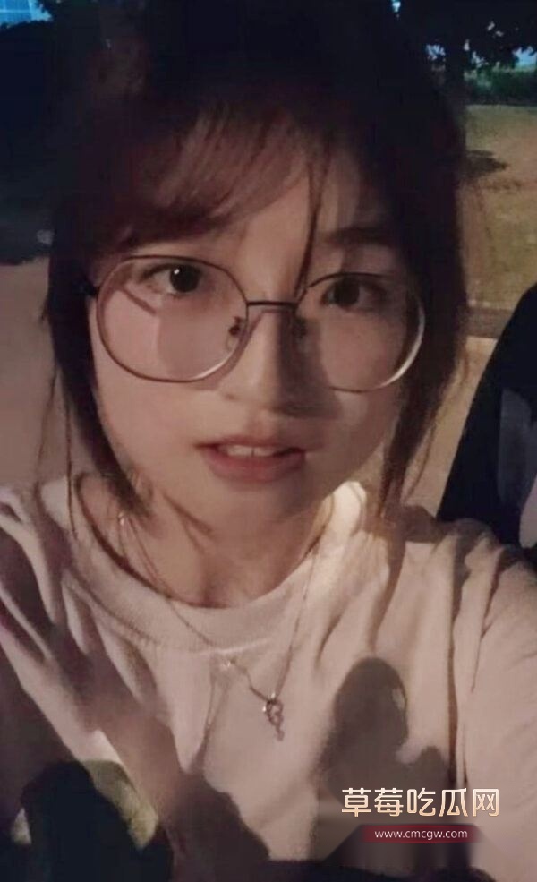 柳州大专学妹私密视频 4