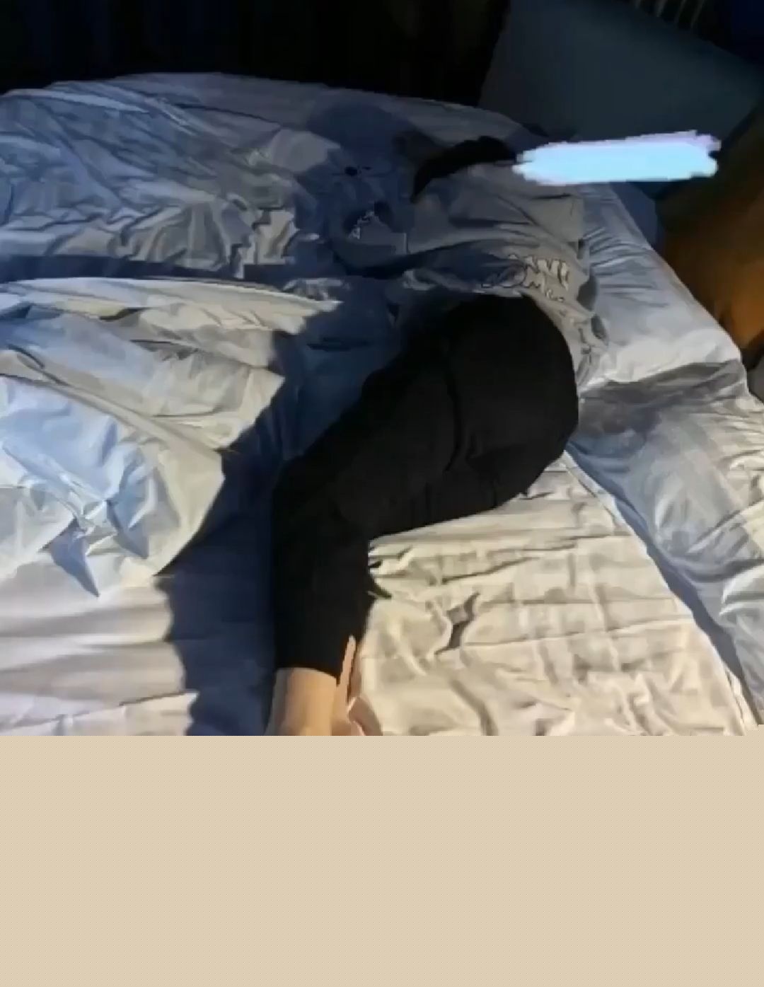 闯进醉酒的姐姐房间谈心3 闯进醉酒的姐姐房间谈心3