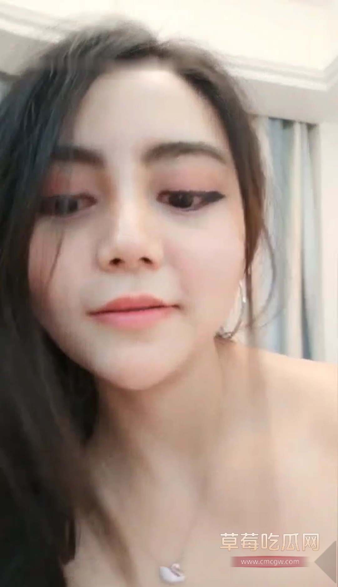 豹纹内衣骚熟女居家直播 3