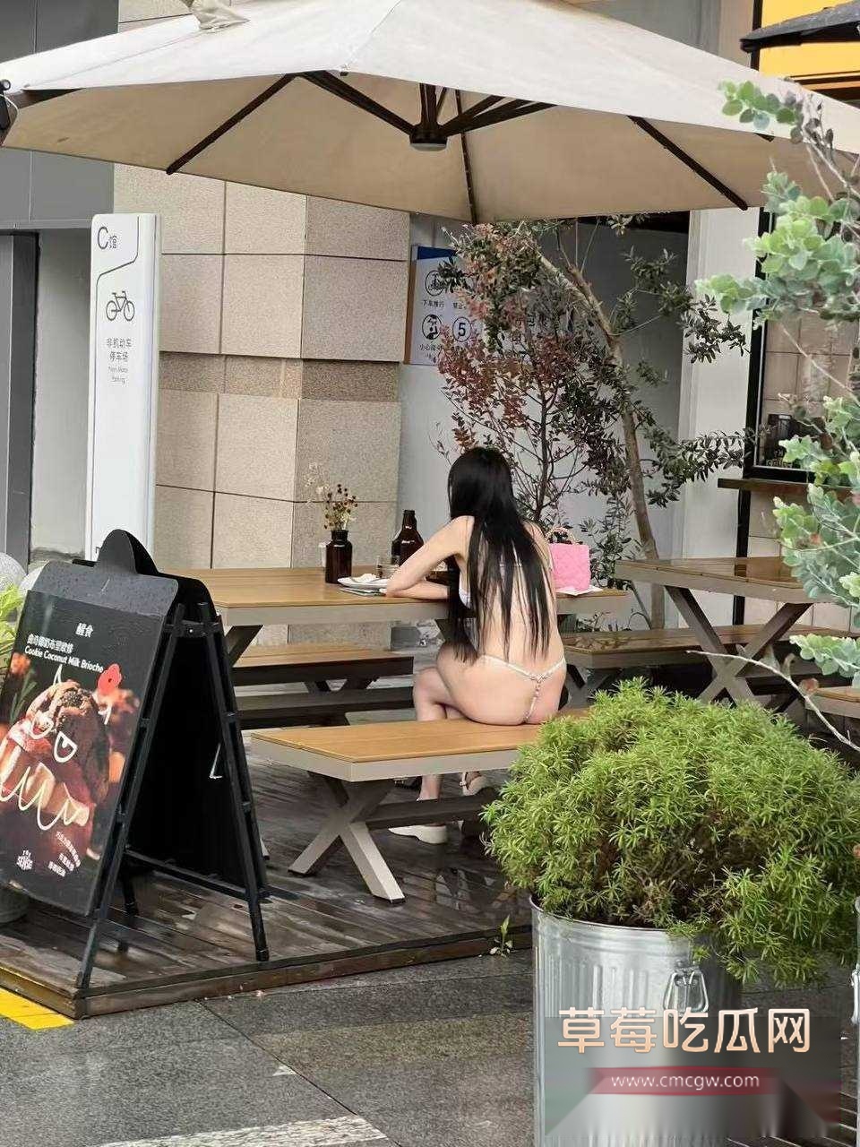 今天成都万象城主人的任务 3