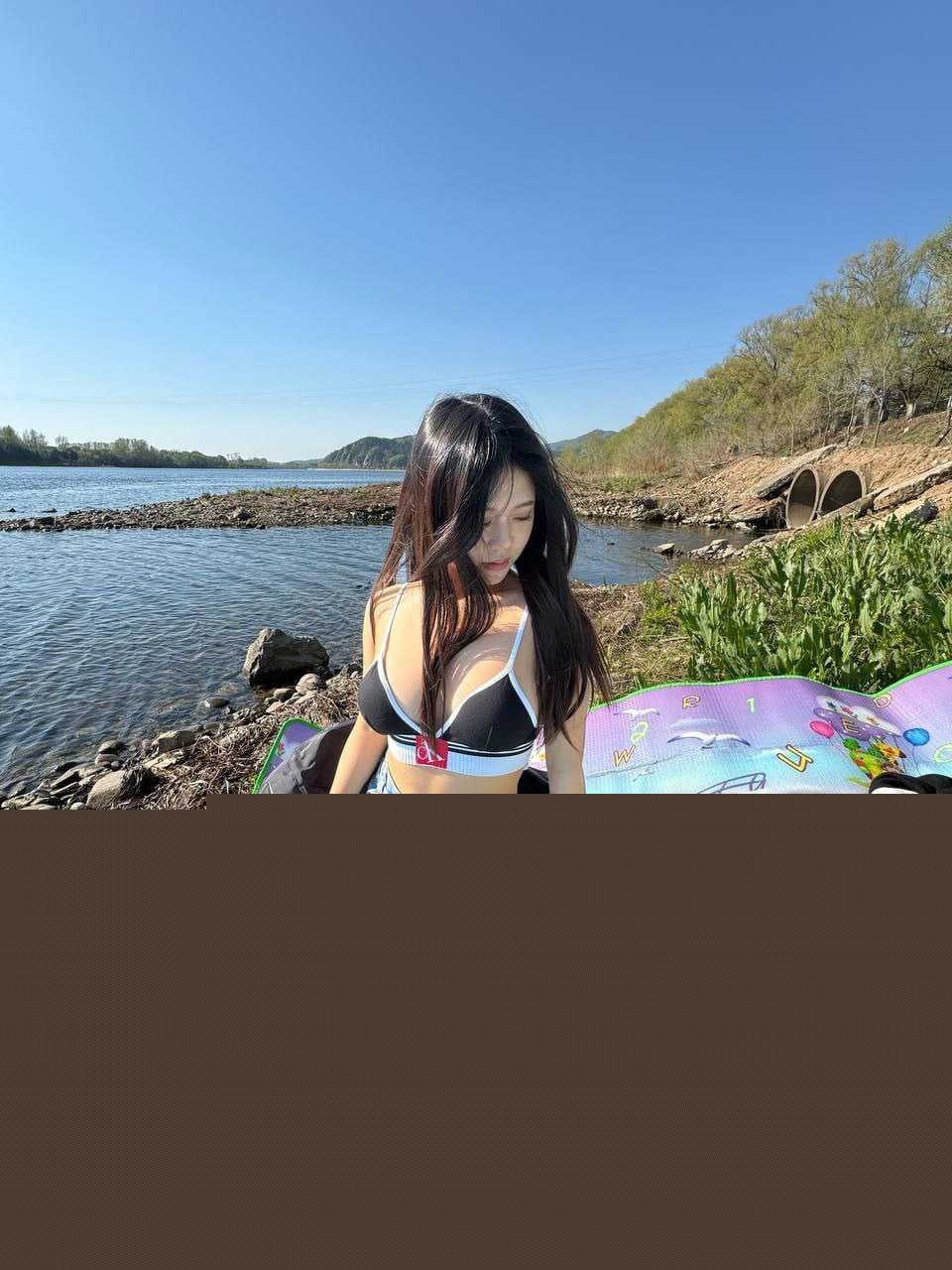 高端大奶反差陪玩妹 沫曦伴 25