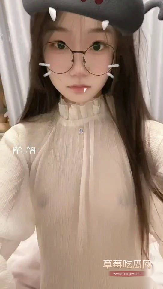 清纯小美女小鱼可颂 4