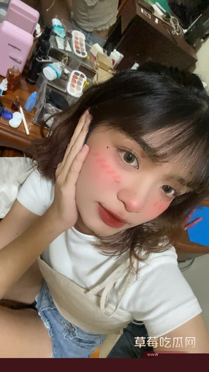 台湾外表乖巧的良家牙套妹子陈雅婷 2