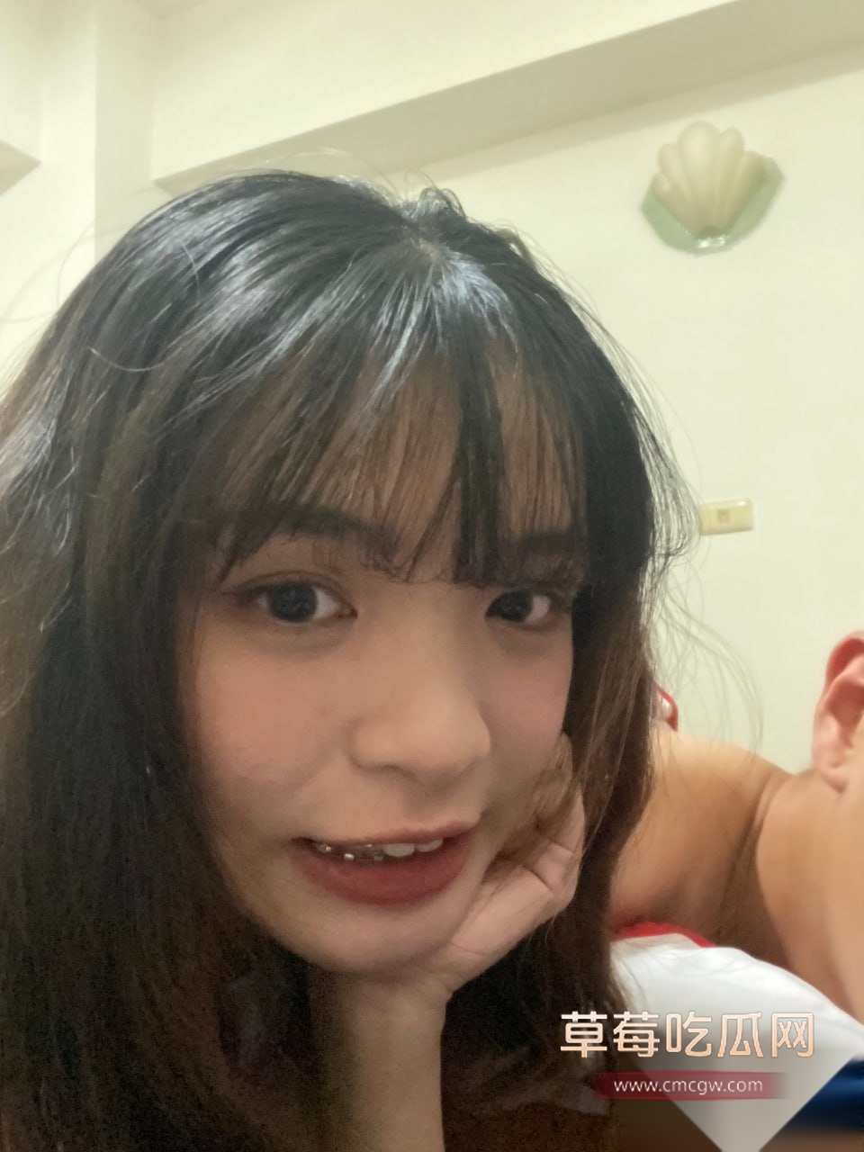 台湾外表乖巧的良家牙套妹子陈雅婷 8