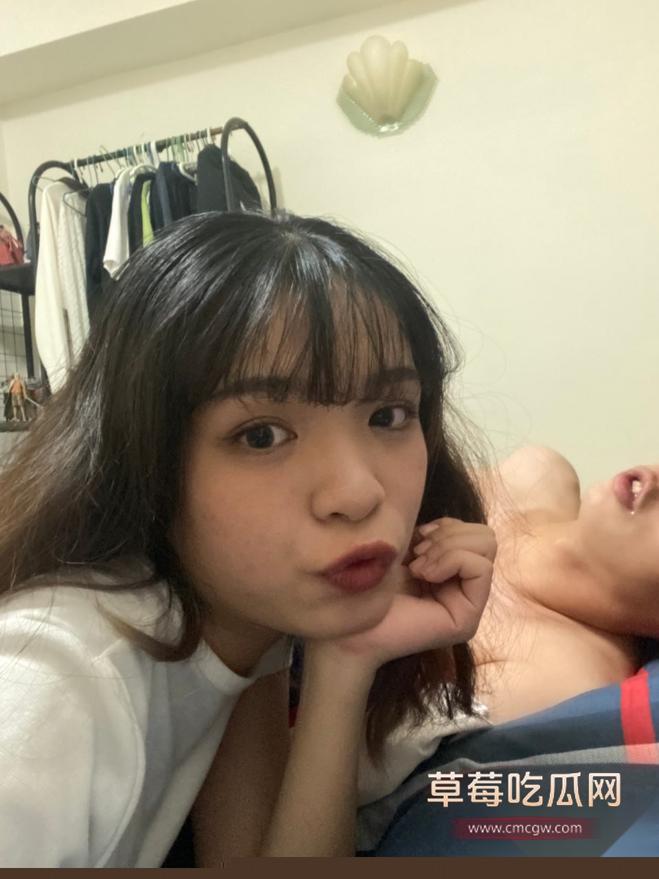 台湾外表乖巧的良家牙套妹子陈雅婷 4