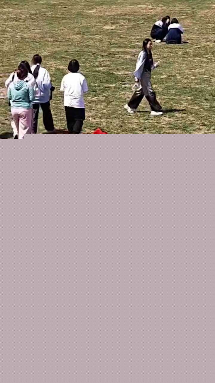 男子校园祼奔 3