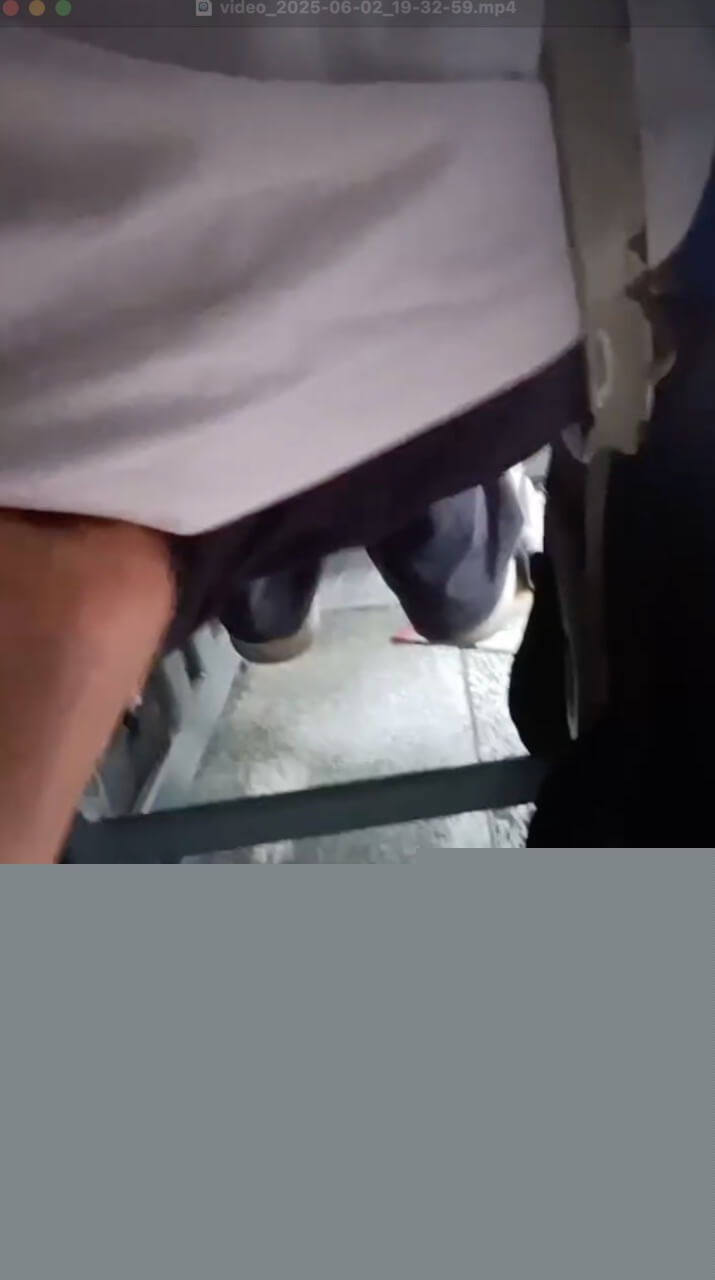 高考前高三学生教室里不雅行为3.jpg 高考前高三学生教室里不雅行为3.jpg