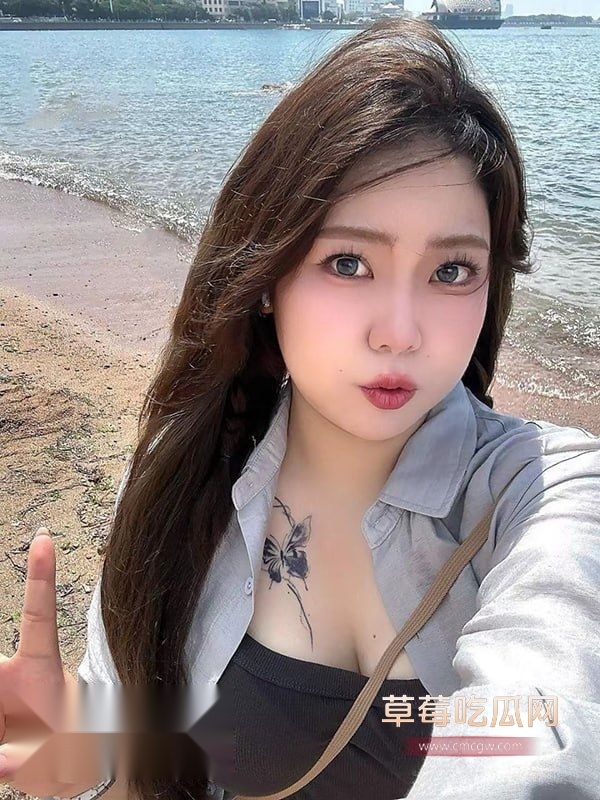 微胖女大学生出轨约炮3