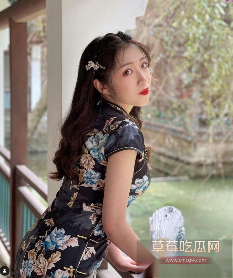 小网红与金主爸爸拍摄的调教视频 2