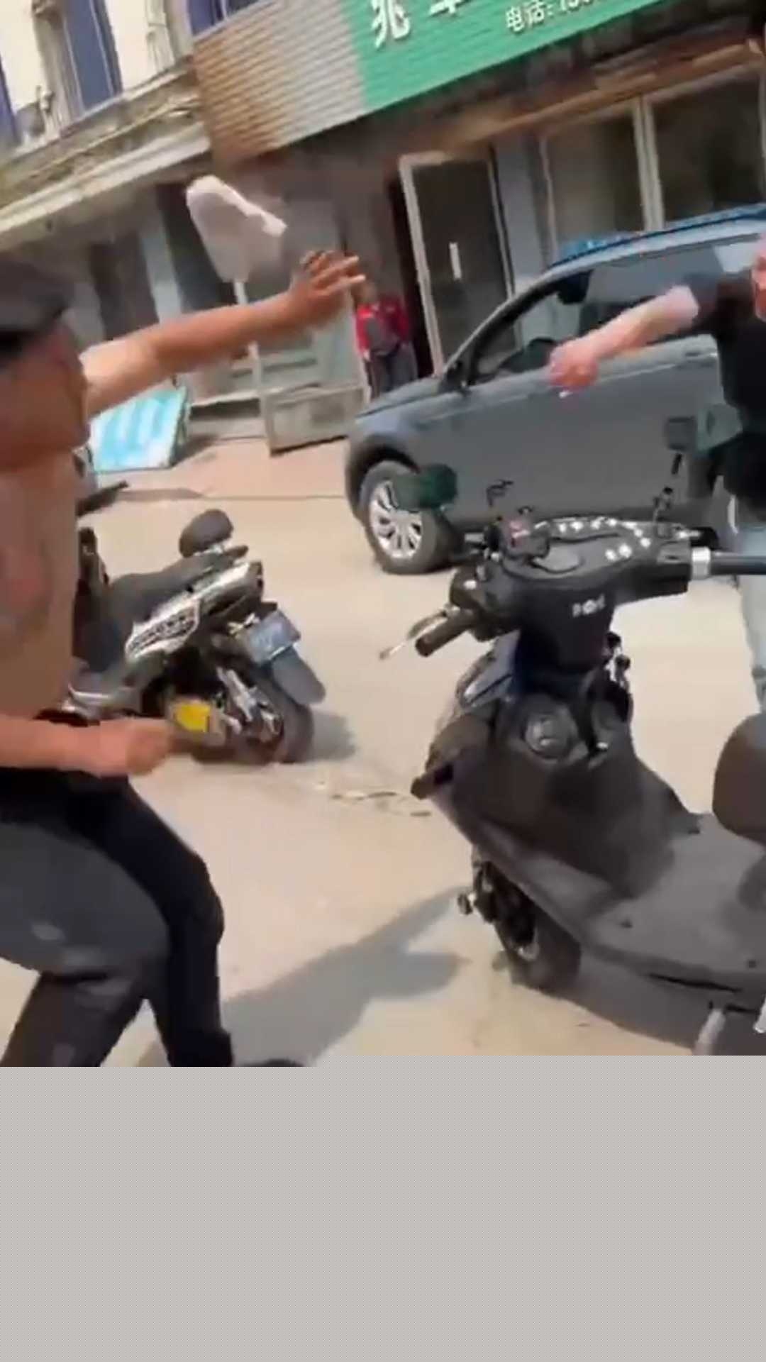 辽宁营口兆东汽配行后生仔1V2 9 辽宁营口兆东汽配行后生仔1V2 9