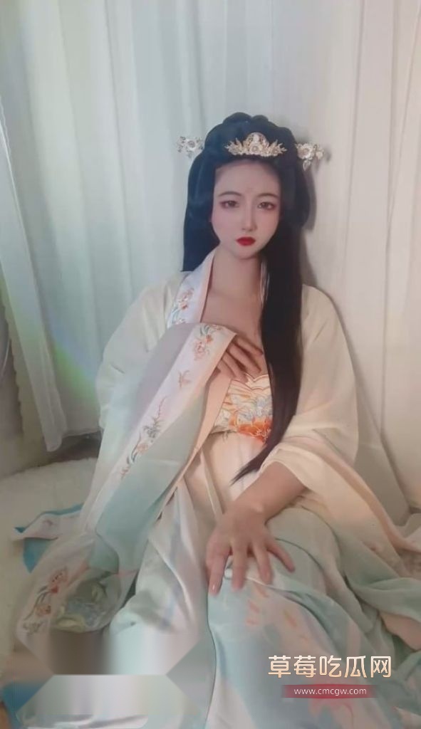 巨乳女神自慰福利1 巨乳女神自慰福利1