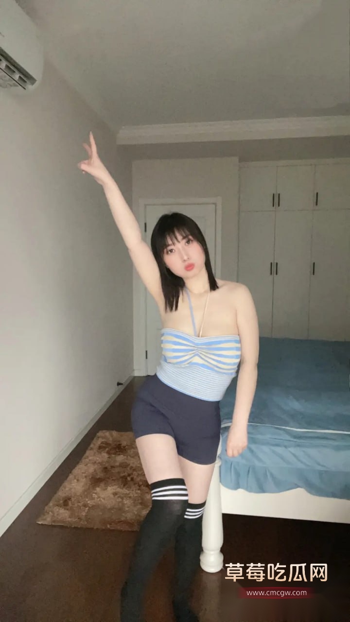 CC宝玉玉闪现露奶 6