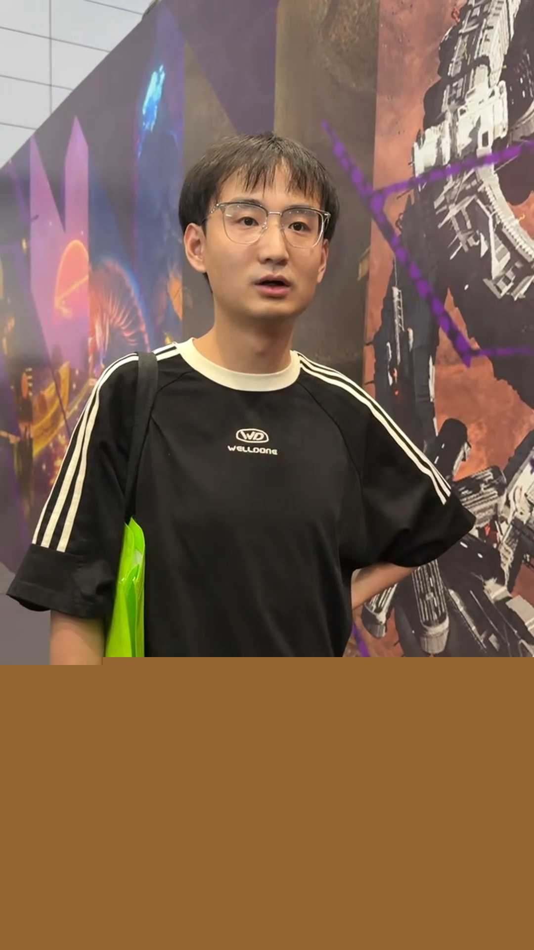 肘击大师袭胸给抓现场 6 肘击大师袭胸给抓现场 6