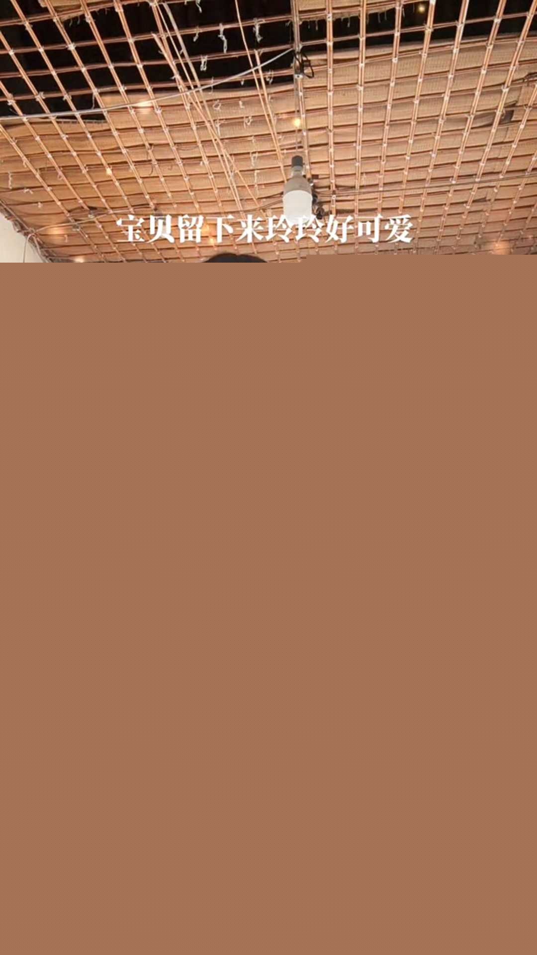 女子因违停被贴罚单后情绪激动 7