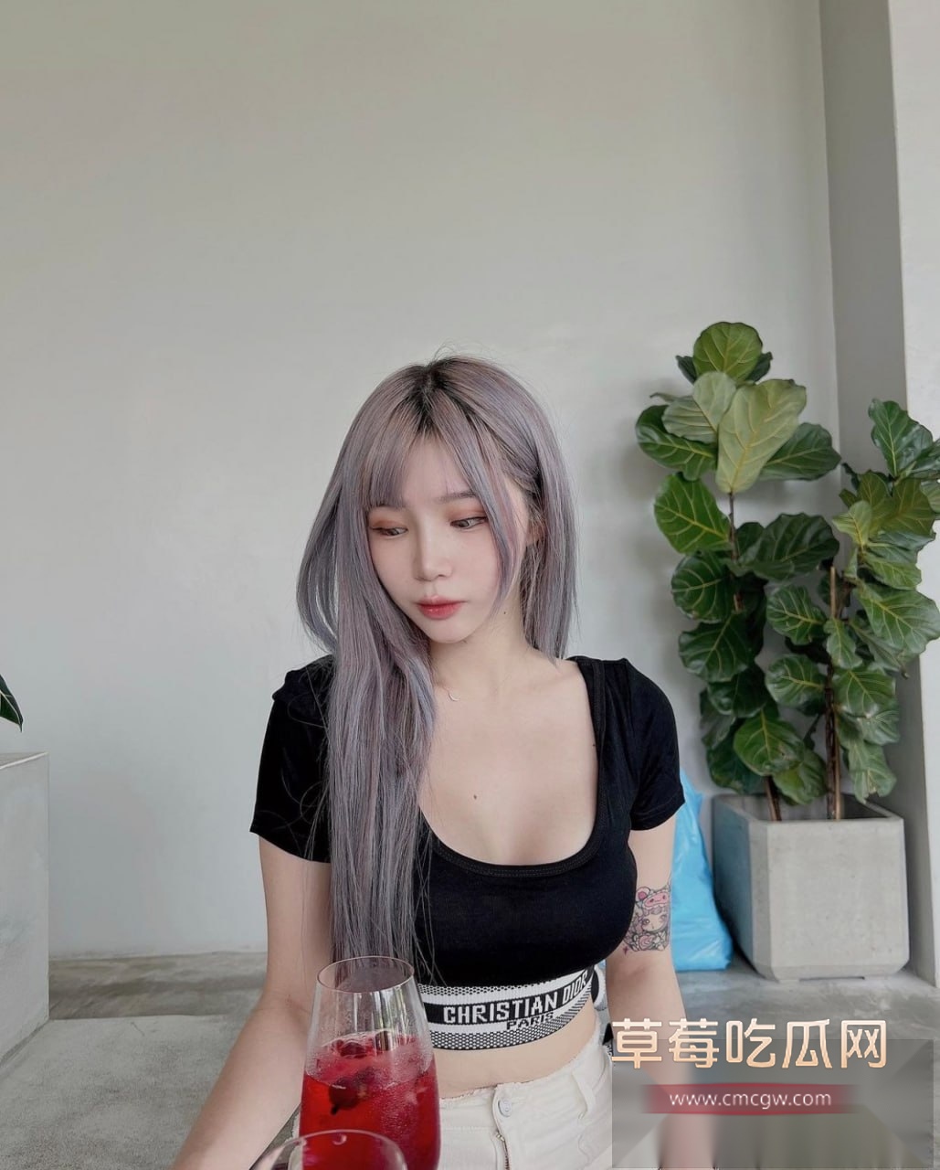 台湾情侣泄密20万人追踪 2