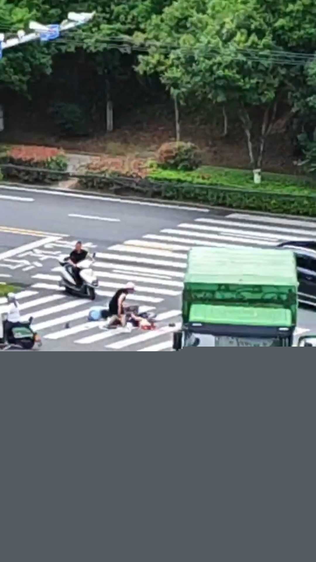 孩子在自己面前被爆头 2 孩子在自己面前被爆头 2