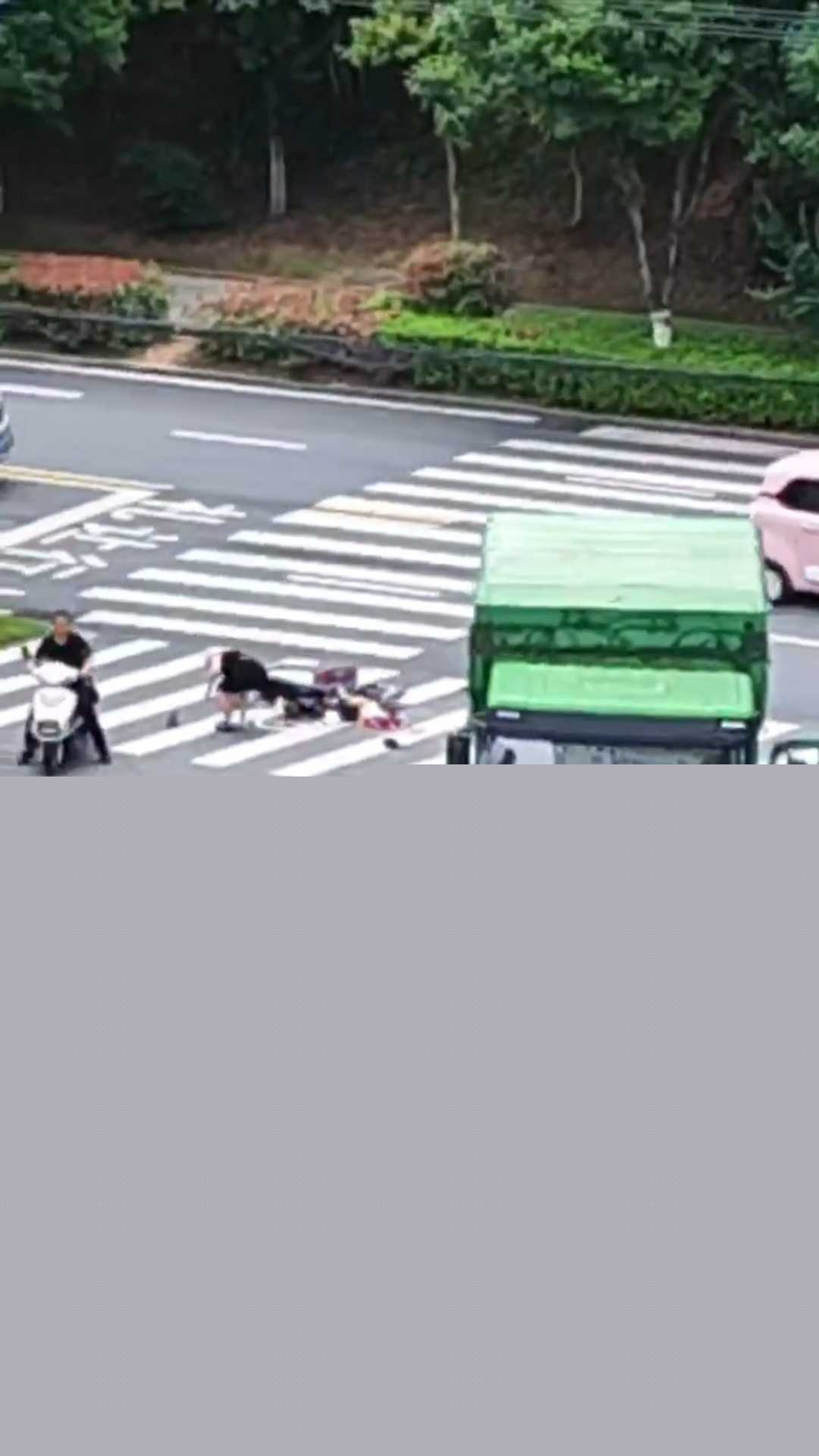 孩子在自己面前被爆头 3 孩子在自己面前被爆头 3