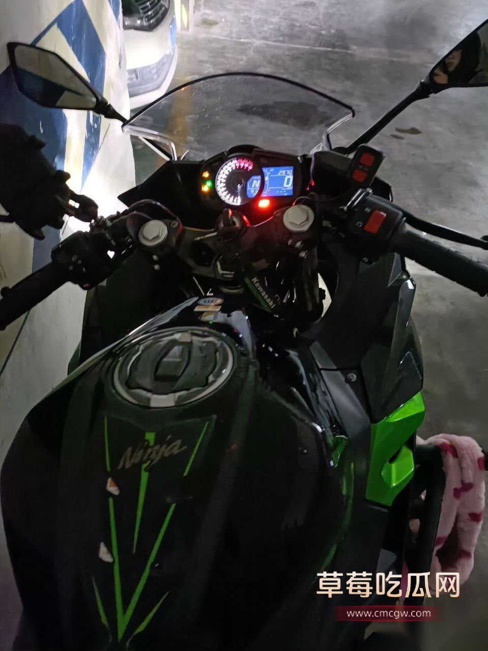 成都卖逼的机车网红 7 成都卖逼的机车网红 7