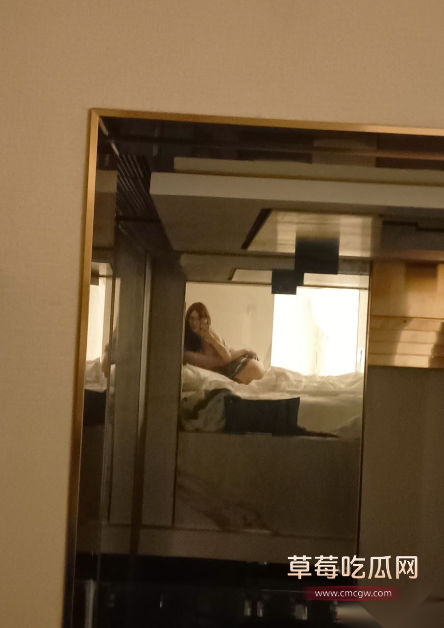 成都卖逼的机车网红 19 成都卖逼的机车网红 19