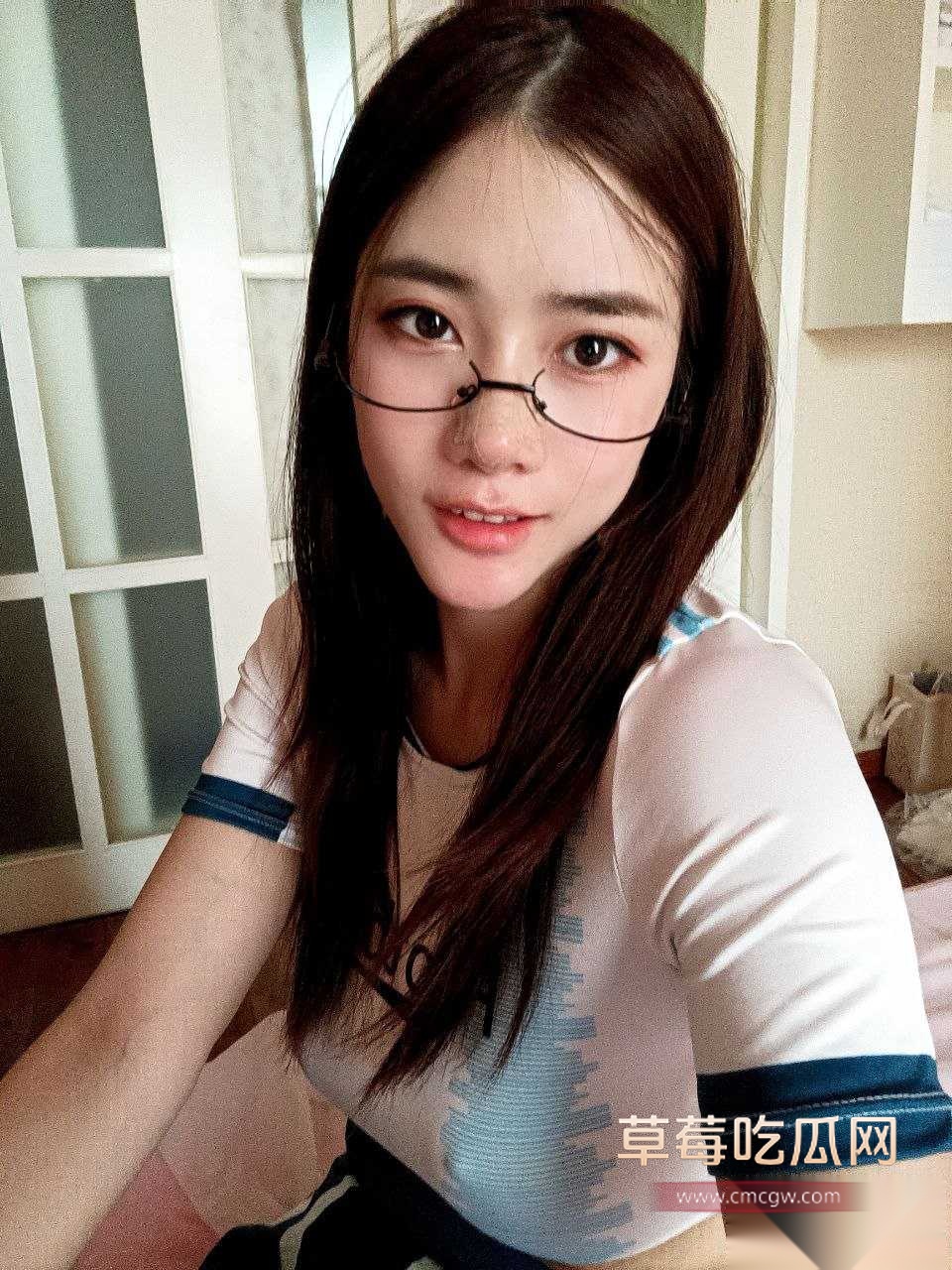 成都卖逼的机车网红 24 成都卖逼的机车网红 24