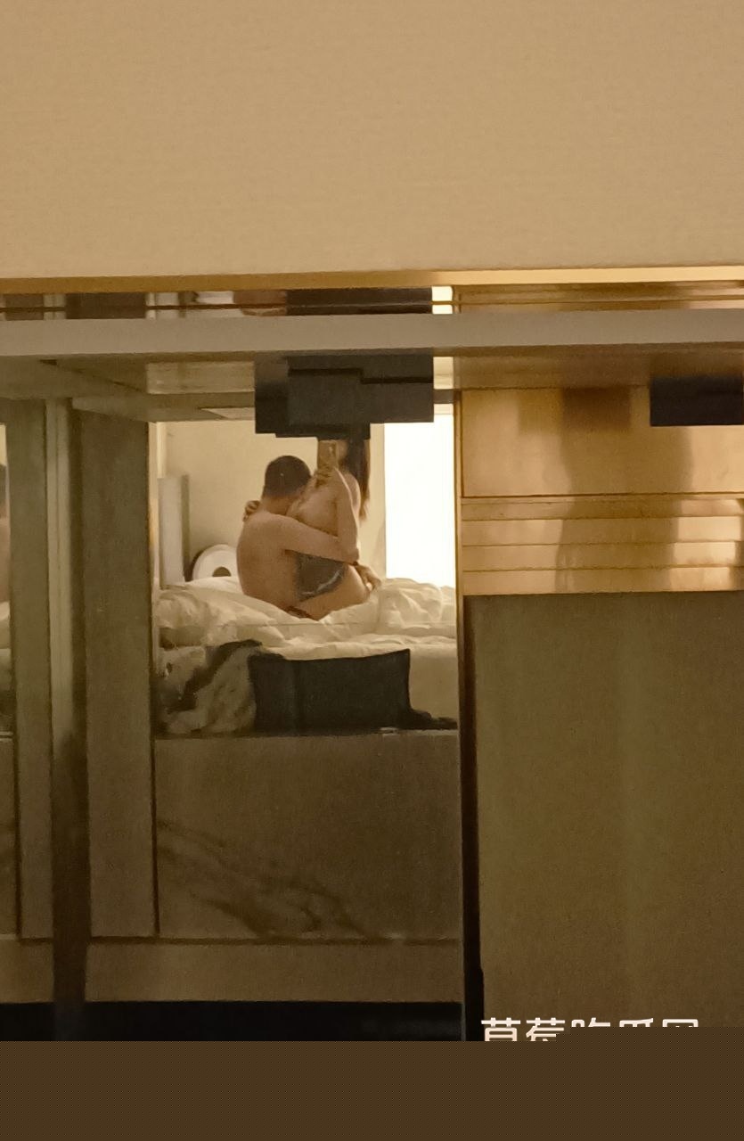 成都卖逼的机车网红 26 成都卖逼的机车网红 26