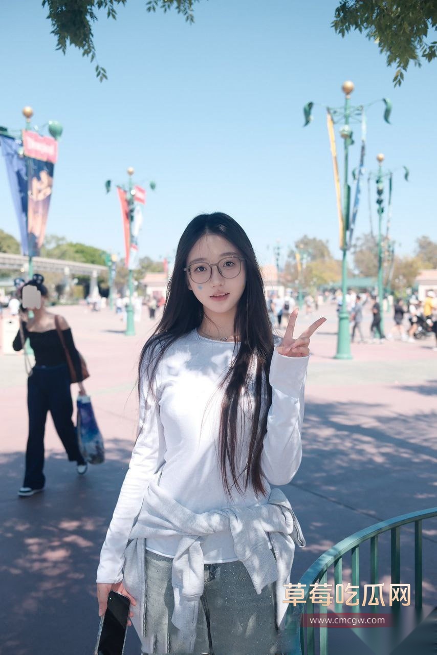 极品萌妹清水私拍  6