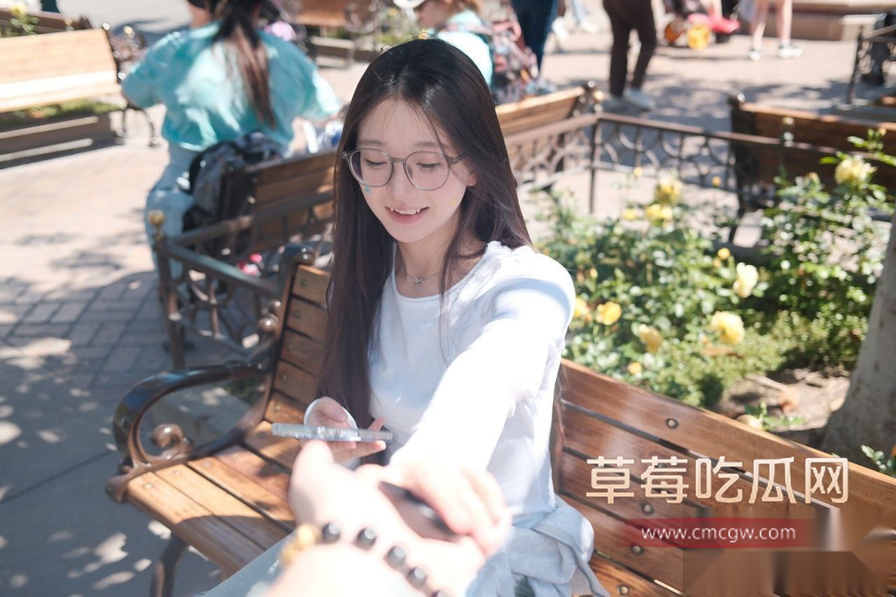 极品萌妹清水私拍  7