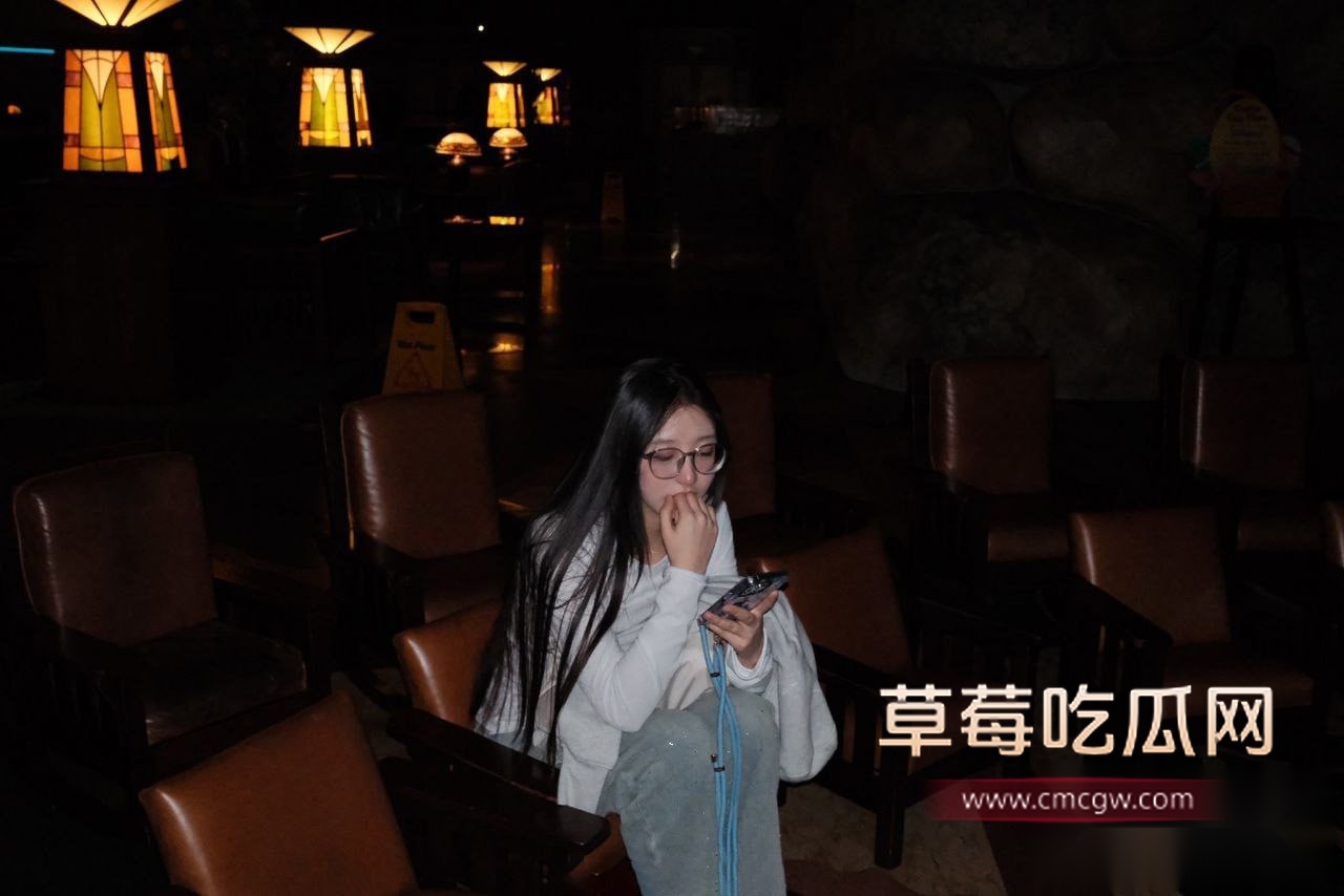 极品萌妹清水私拍  18